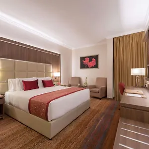 Отель Ramada By Wyndham Continental