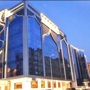 Quiet Al Hamra Hotel